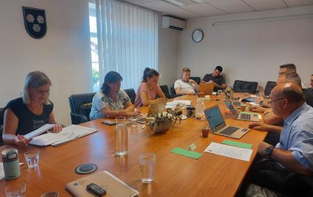 Mirna, 6 redna seja, foto L Uhan - O Mirna (1)